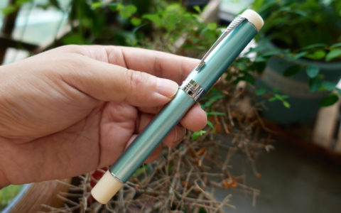 天青色等烟雨，金豪世纪首款黄铜笔杆限定天青色钢笔评测